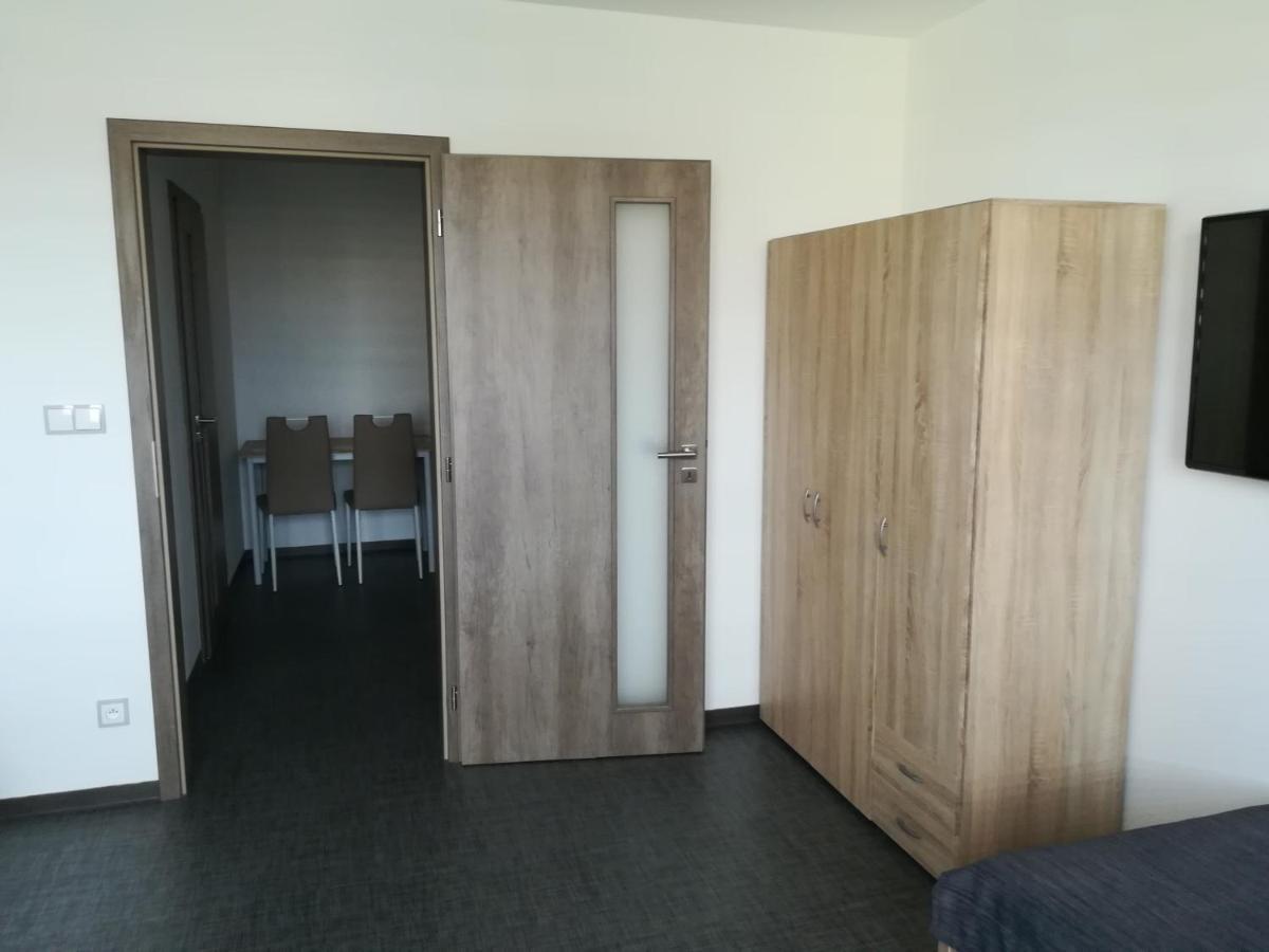 Penzion Sapara Velké Bílovice Εξωτερικό φωτογραφία
